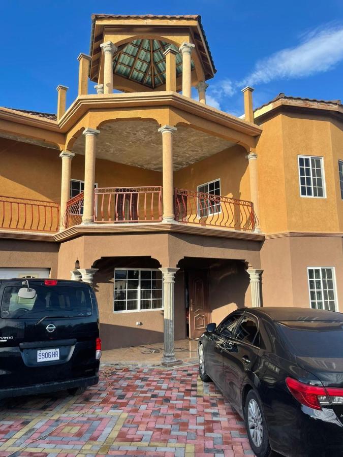 Paradise Cove Spanish Town Exterior photo