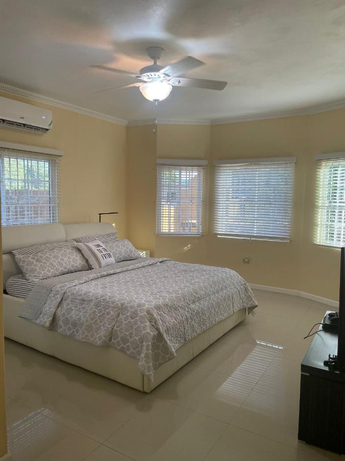 Paradise Cove Spanish Town Exterior photo