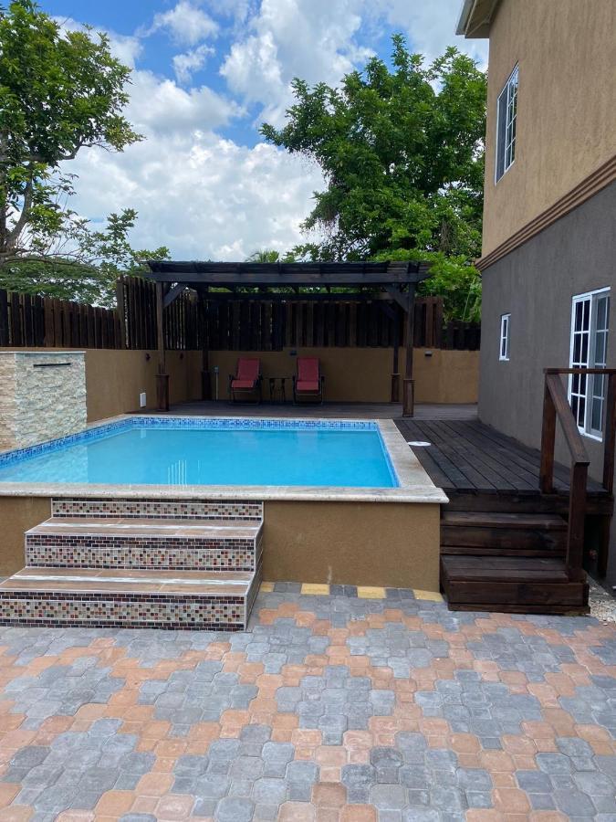 Paradise Cove Spanish Town Exterior photo